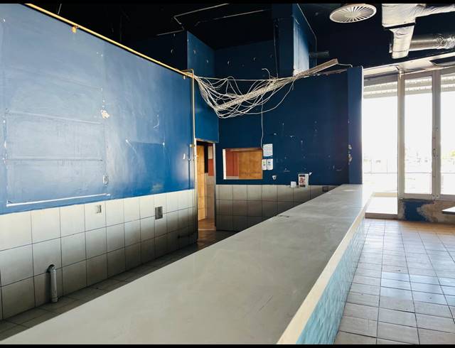 338M² RESTAURANT TO LET IN FOURWAYS